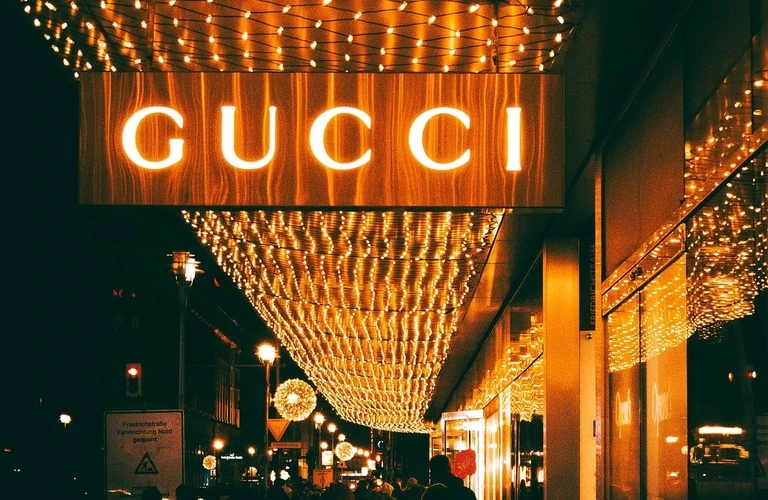GUCCIをより高く売るためのポイントを徹底解説！
