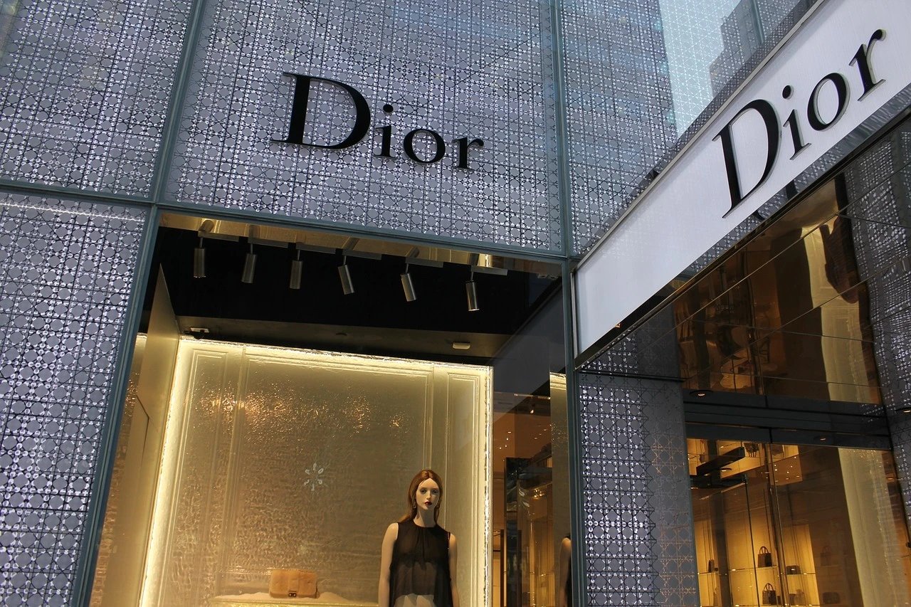 Diorの魅力を再発見！あなたのDiorを高価買取します