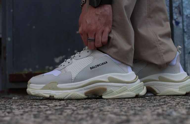 あなたのBALENCIAGAを高く評価します！